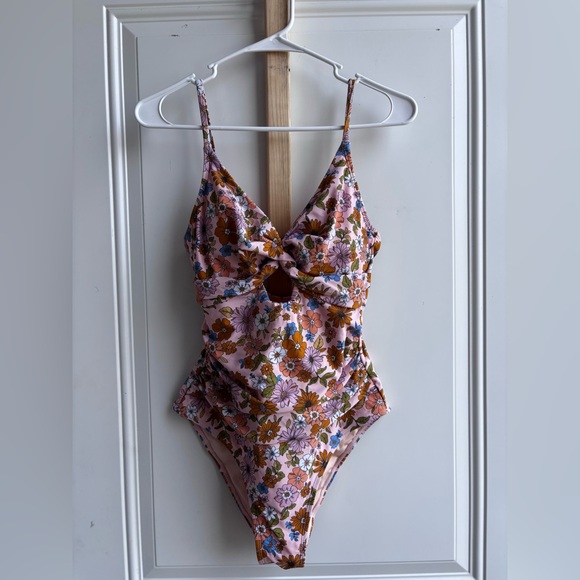Cupshe Other - Cupshe Floral Cutout Swimsuit in Pink and Orange
